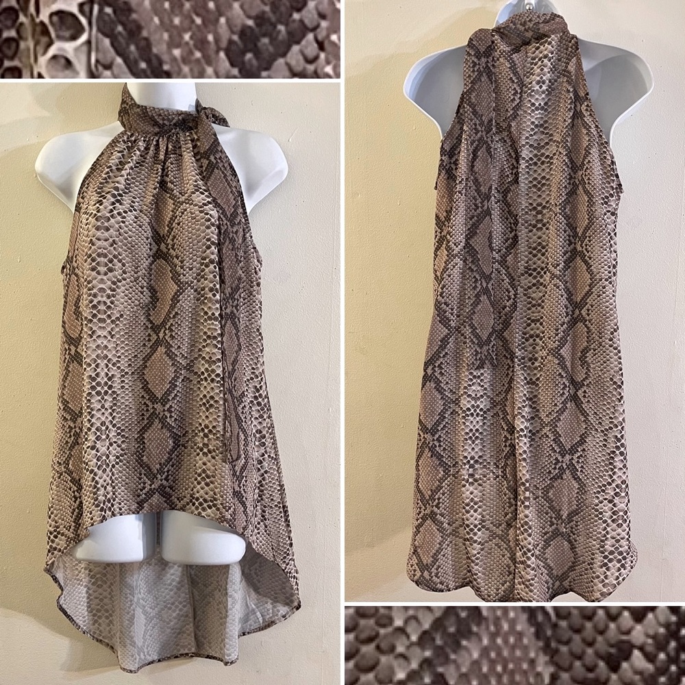 Sweet Pea Snakeskin Print High-Low Top - Picture 5 of 6